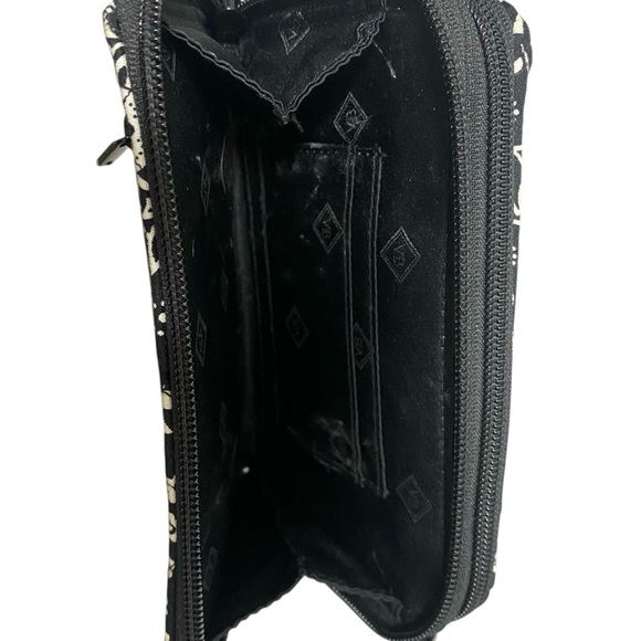 Vera Bradley Women’s Purse - Picture 7 of 7